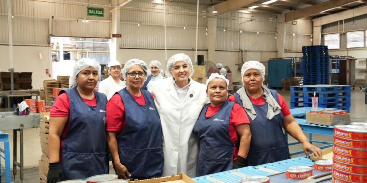 Gobierno de Sonora impulsa liderazgo pesquero con la industria sardinera